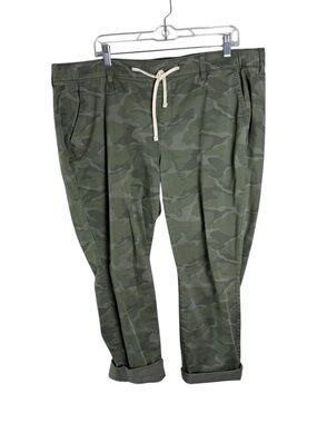 Torrid Camo Pull-On Weekend Straight Stretch Twill Pant 2X Regular 41285690